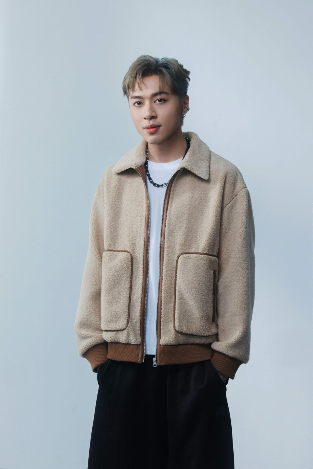 AP潘宇謙見習不同歌手錄音觀摩學習 首度挑戰單曲製作人
