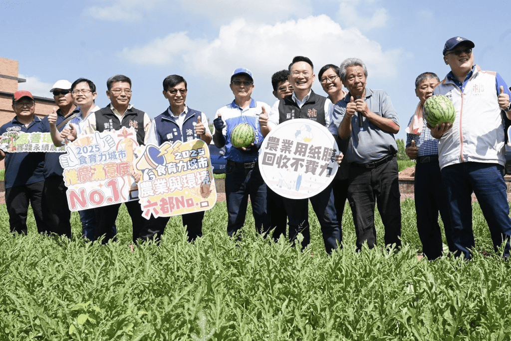 生態農業新典範!桃園環保紙膜擴大應用     蘇俊賓力讚「小燕鷗西瓜」友善環境