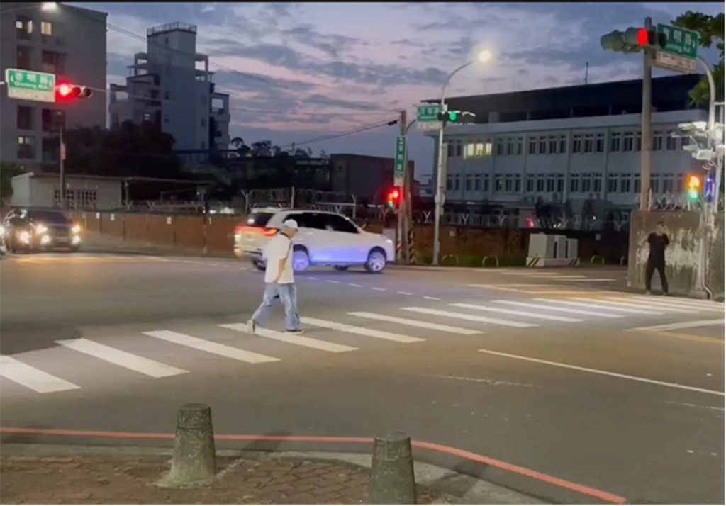 嘉義市推動行人輔助照明　打造行人友善環境