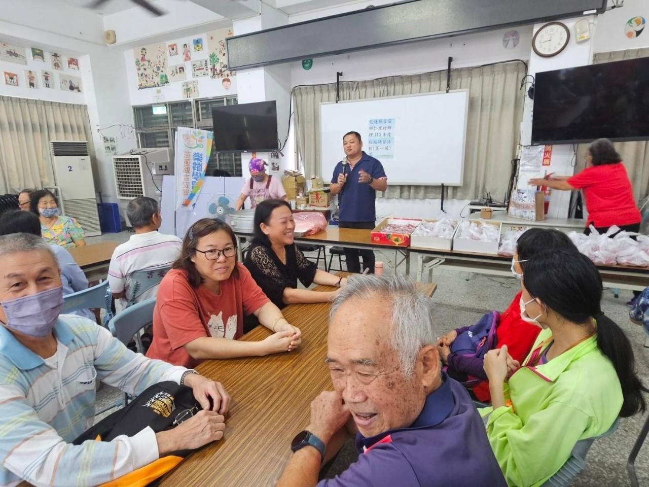 吉安鄉客庄美食研習  游淑貞笑談紅粄趣事