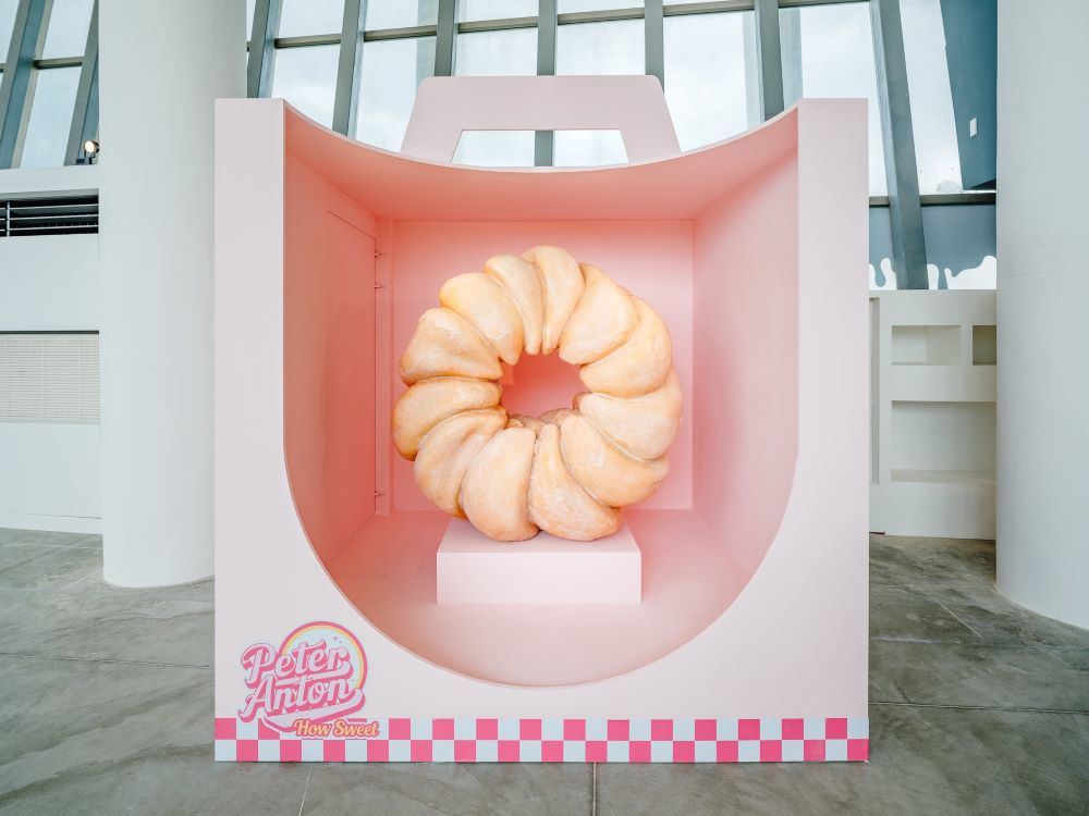 彼得安東《How Sweet甜的滋味》 巨型甜點展療癒看海美術館