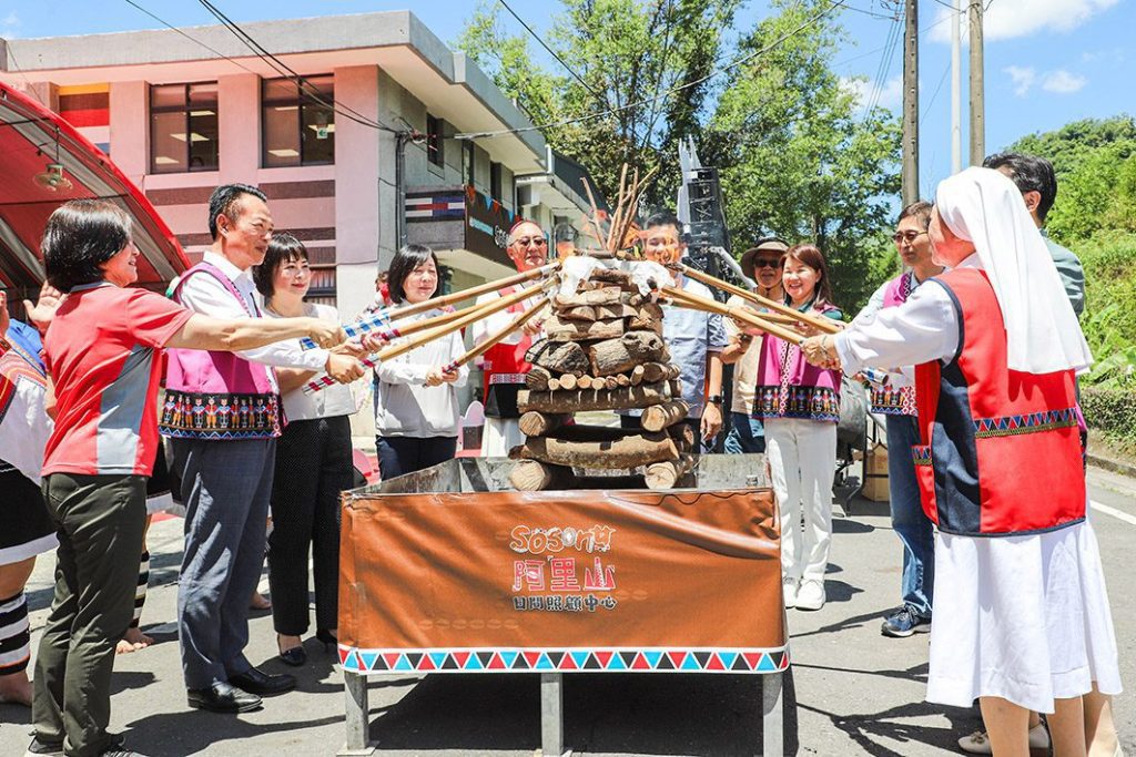 阿里山sosonʉ日照中心啟用　開啟偏鄉長照新篇章