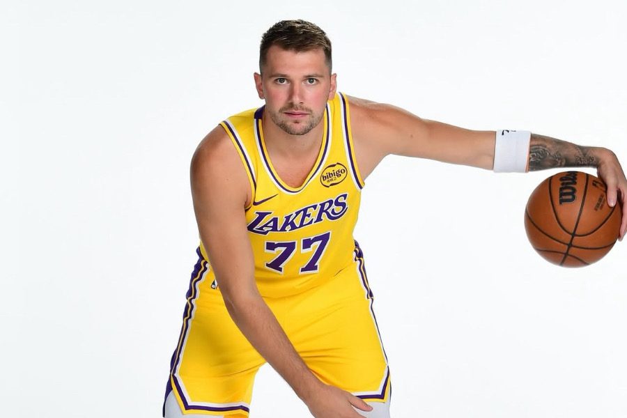 影/《NBA》「東77」 Doncic歸隊爆砍35分準大三元 湖人力拔馬刺 五連勝衝上西區第二