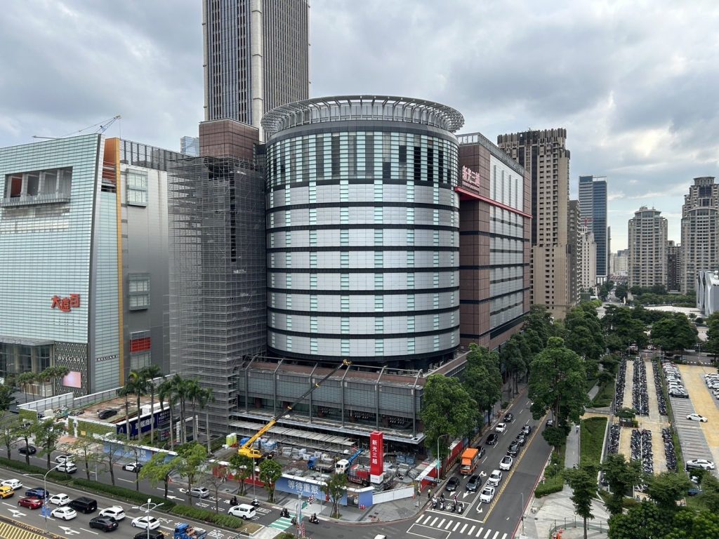 新光三越9月10日開始進貨　都發局：依計畫實施管制 確保公共安全
