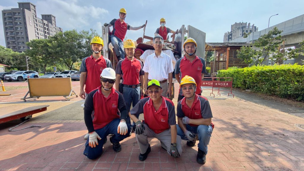 花蓮災民Call in寶之林　家具超人滿載希望再度出發