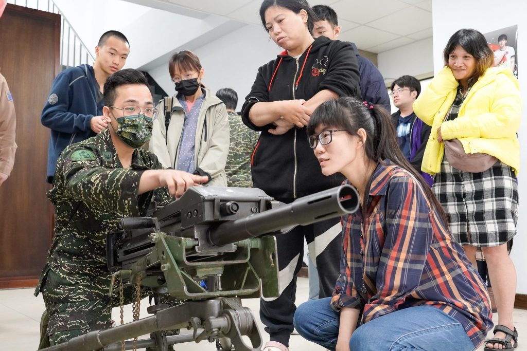 新北市攜手國軍推動就業自立專案　向有志青年招手　 一人從軍全家安心