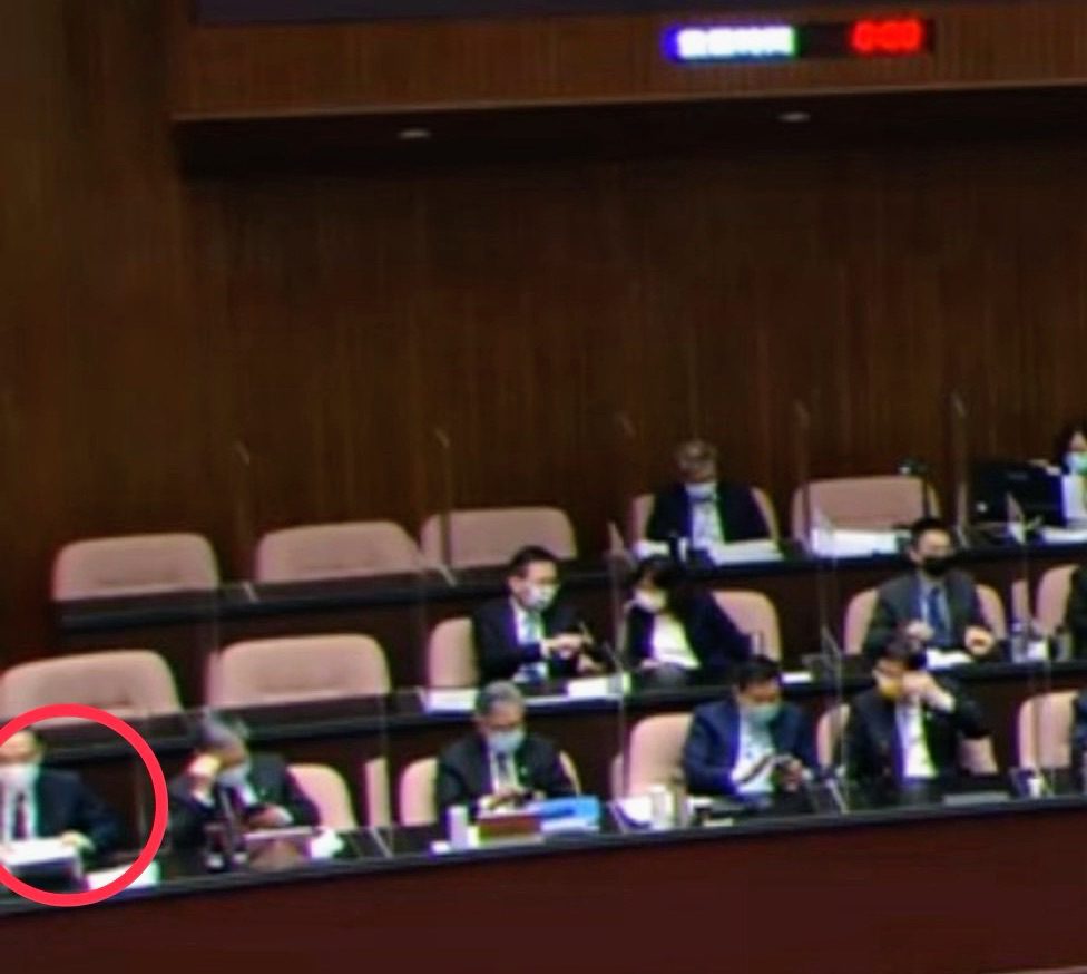 遭黃國昌檢舉涉濫用公務車　蔡清祥澄清：人在立院備詢　照片為證