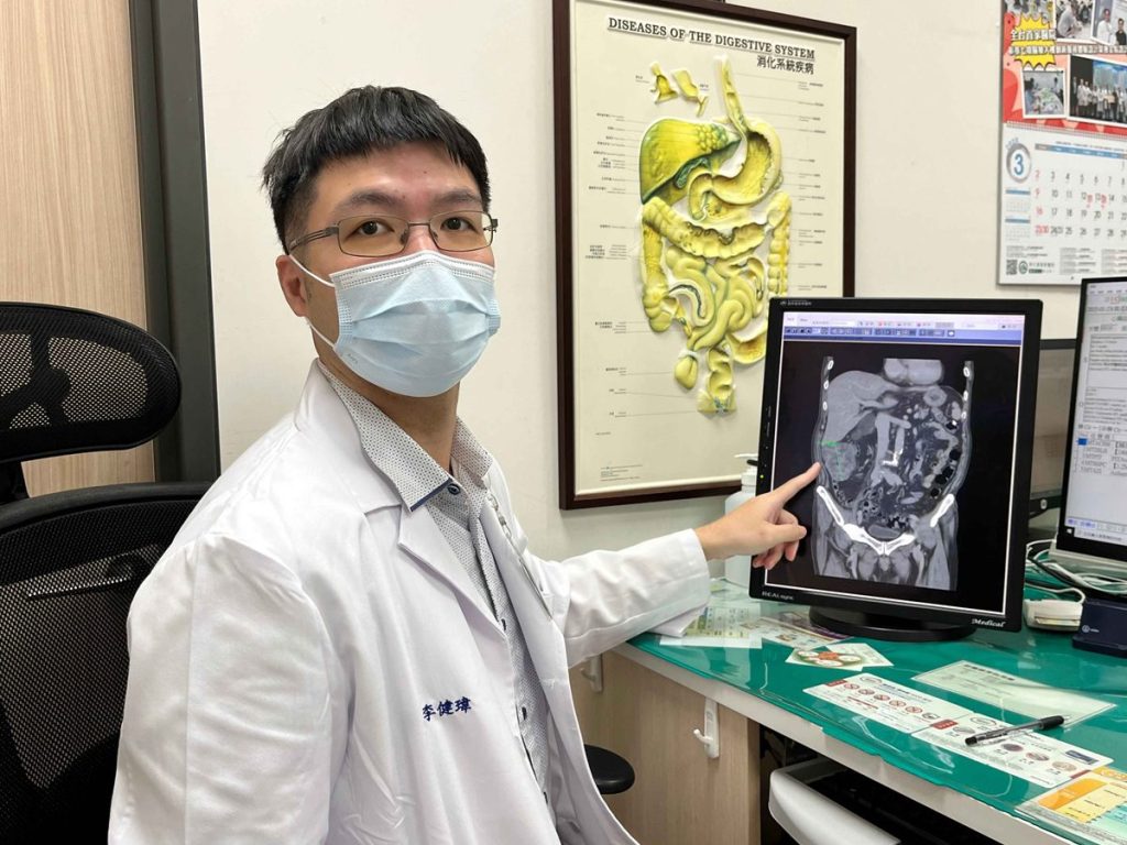翁頭暈不適求診　竟診斷出大腸癌