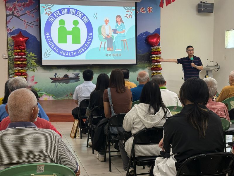 高榮家攜手正修科大幼保系辦理數位學習　長輩與青年共學「健保快易通」智慧生活