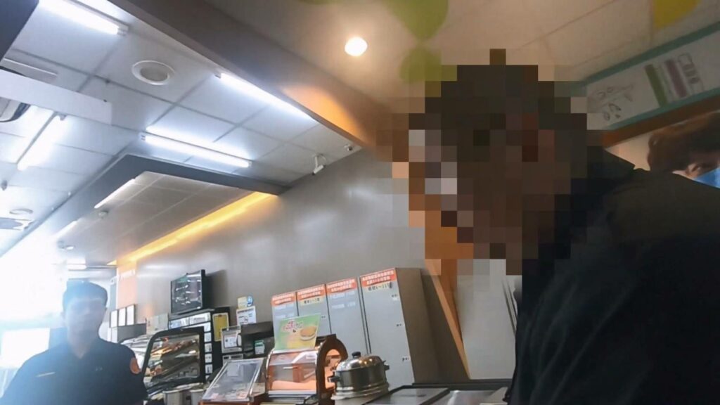 車手稱無薪仍協助詐團取款　鼓山警埋伏逮人，成功守住婦人50萬元