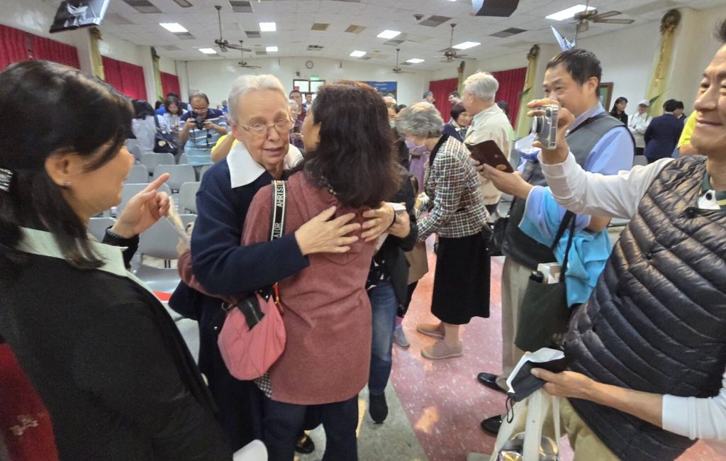 畢士大七十周年感恩會 多國宣教士齊聚祝福