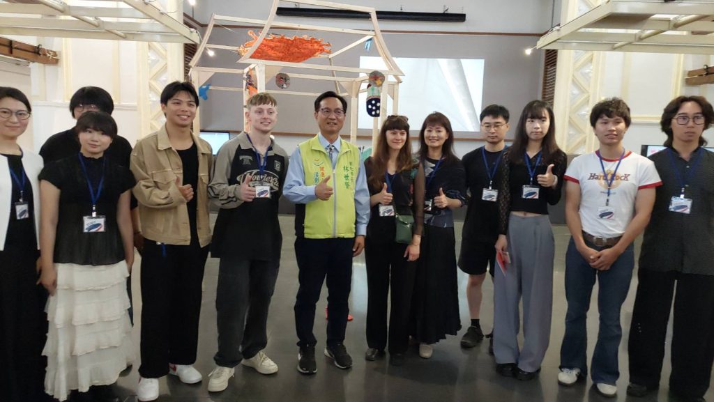 影音/《Round Table：相遇與共構  臺英藝術家駐校與文化交流計畫》成果展