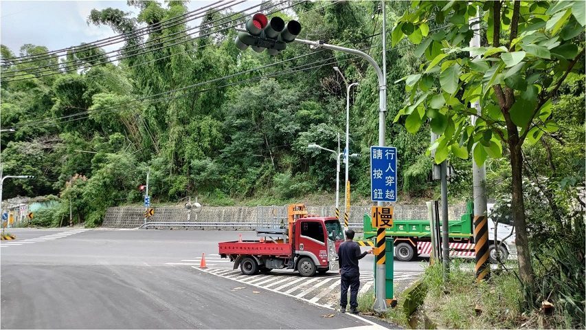 主線、支道流量差異大路口裝設「半觸動號誌」　提昇主線道路運行效率