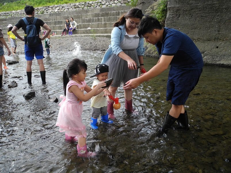 抓住夏天的尾巴　雙流自然教育中心帶你「鬥陣下水趣」