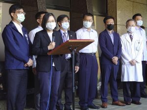 總統探視「城中城」大火傷者及家屬　高醫允諾負責健保無法給付之醫療費用