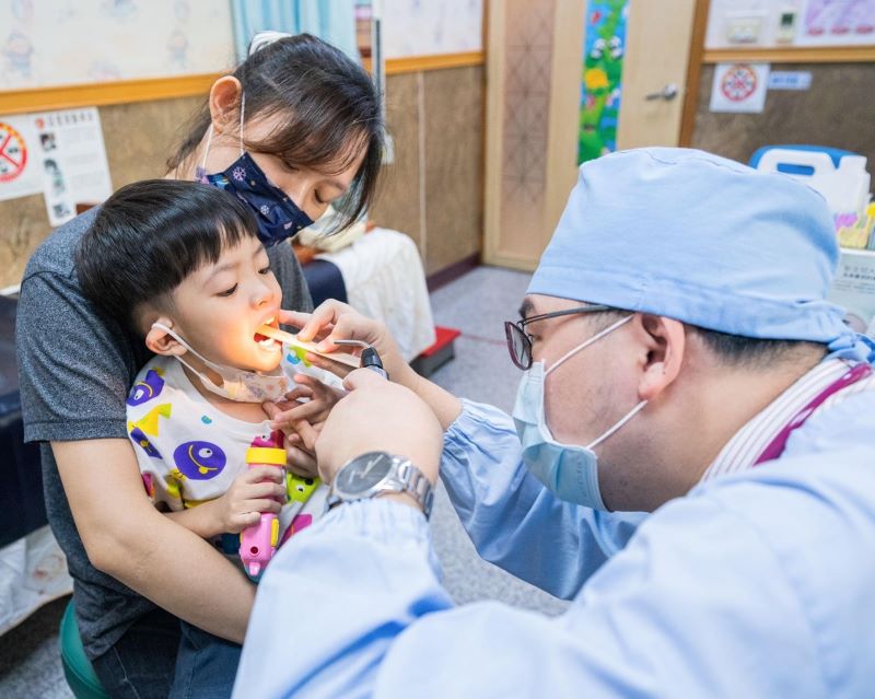 幼兒專責醫師照顧屏東囝仔　屏縣府衛生局計畫開始執行