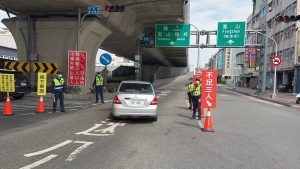 初三、初四國道北上高乘載管制　 前鎮警交管措施暖心提醒