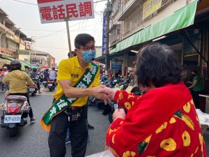 真情流露！　鍾佳濱推「自傳」向鄉親告白