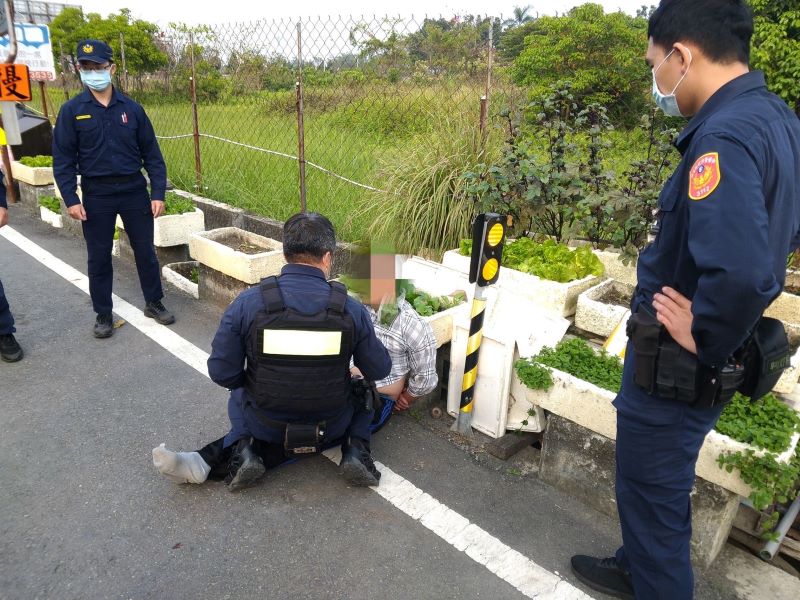 停電警力不停歇　東港警連逮2名竊盜逃犯