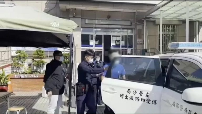 嫌鄰座太吵酒醉起衝突　警出動快打部隊通通帶回派出所