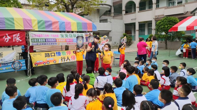  潮警校園法制宣導　闖關遊戲　嗨翻校園