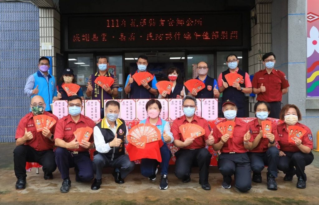 感謝吉安鄉無私協勤民力團隊 游淑貞獻端節祝賀慰勞