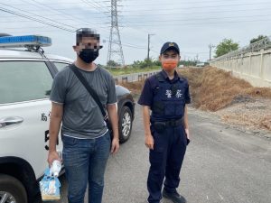 教召男子找嘸營區　枋警暖心助其解困