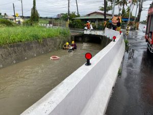 內埔鄉民眾疑似騎機車跌落溝渠　送醫院急救後仍無效死亡