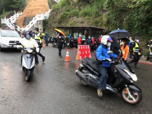 南橫公路有條件開放通車　第一天塞爆了