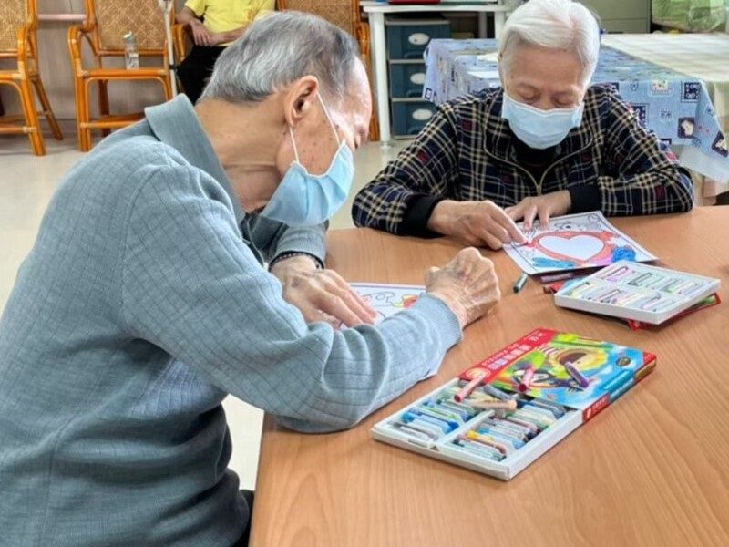 退休軍人偕妻與幼時玩伴 　在日照快樂變老再創第二人生