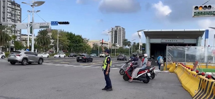 前鎮媽祖港橋改建施工　高警加強開學後交通疏導請多利用周邊改道路線