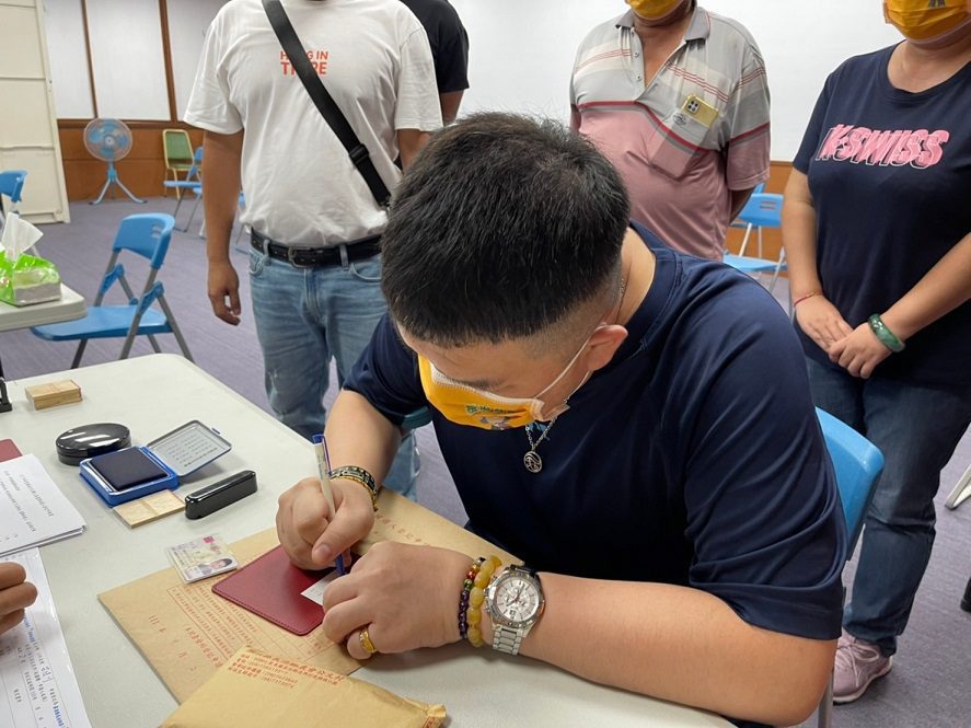 長治鄉長古佳川競選連任　完成參選登記