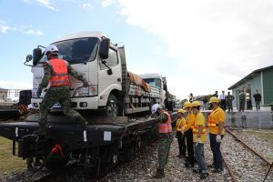 蘇花公路坍方 花防部支援農漁產品鐵路運輸任務