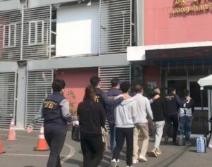 鳳山警破獲以張嫌為首詐騙集團　分赴中南部逮8人扣贜款60萬