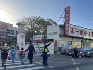 校園開學日安心上課　恆警落實護童勤務