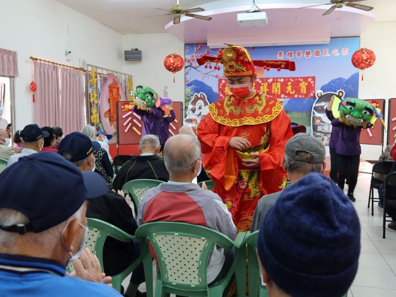 福兔呈祥鬧元宵　高雄榮家樂猜謎