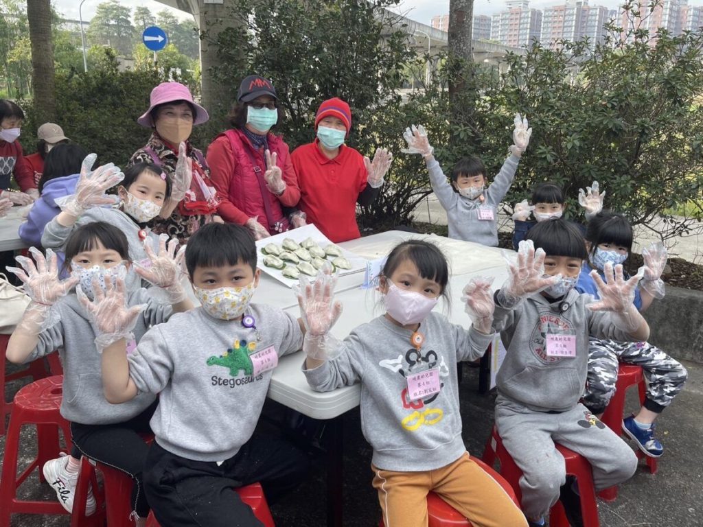 拔蘿蔔趣! 三峽農會老幼共學食農教育