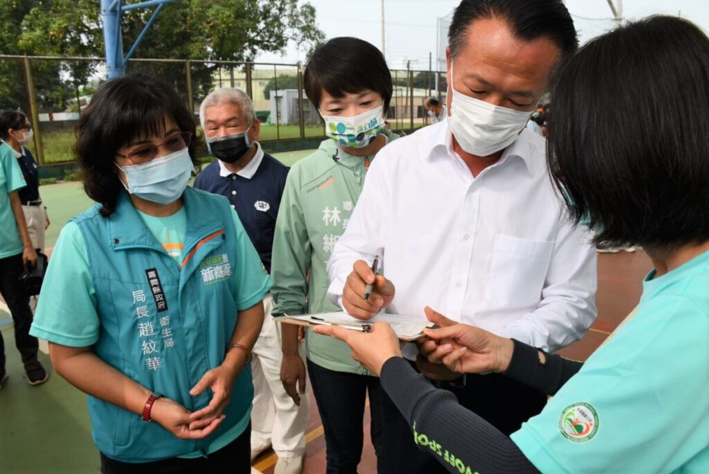 翁章梁號召民眾簽署預立醫療決定書　為自己生命最後一刻作主