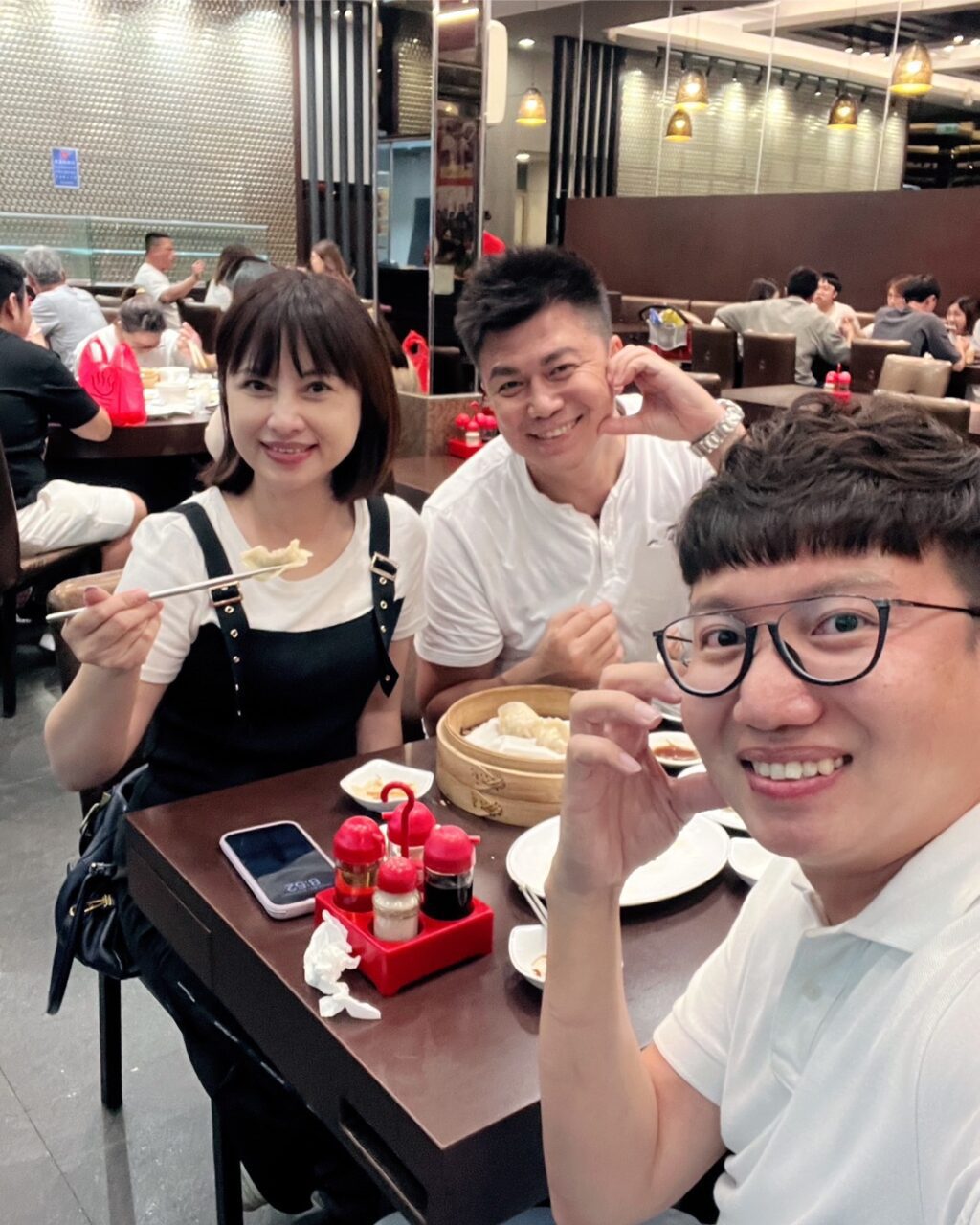 名店陷入立委之爭　里長說：來吃美食不是要來選議員
