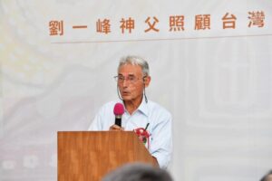 出席「牧養57載．彩繪迎日出」開幕記者會 陳揆：共同為弱勢族群貢獻心力 打造溫暖堅韌的臺灣