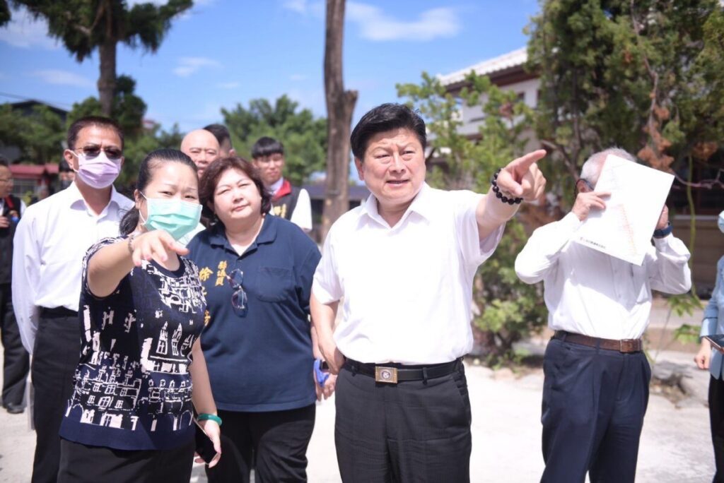 會勘花蓮舊鐵道醫院園區　傅崐萁要求徹底解決石藝大街排水事宜