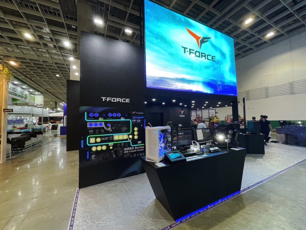 十銓科技卓越新品  「銓力散熱 極光炫目」