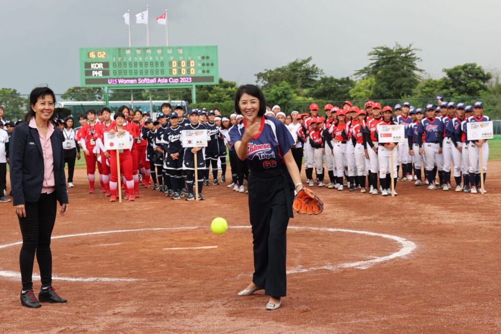 首屆U15亞洲盃女子壘球錦標賽埔里開幕  許淑華擔任開球嘉賓