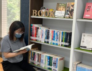 借書換中信兄弟球票  中市圖「閱讀全壘打」6/27開跑