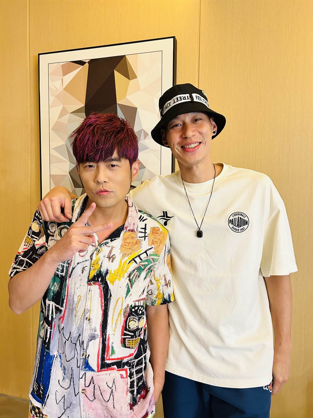 林書豪現身周杰倫演唱會熱舞 李現與偶像隔空對唱