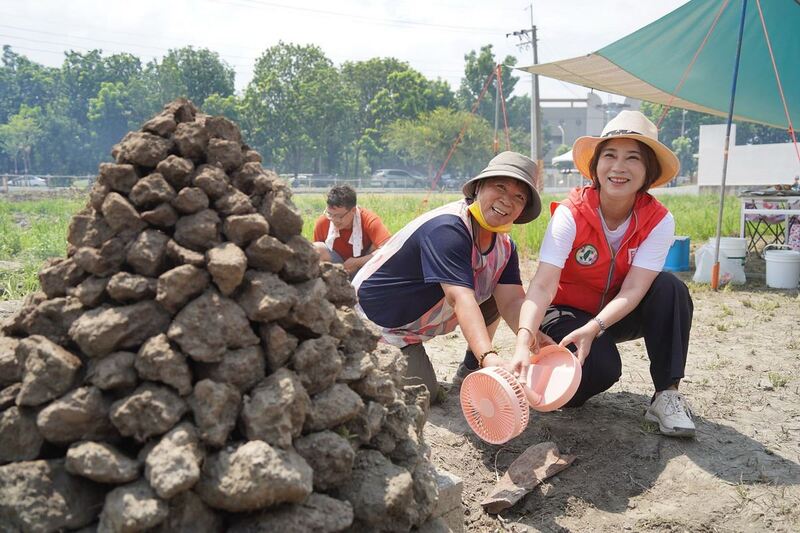 屏東農村嘉年華 百人焢土窯體驗農遊趣