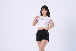 啦啦隊女神李多慧首接FILA代言　棚拍現場大秀K-POP