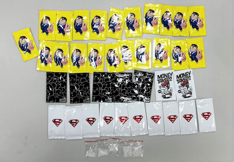 藏毒露餡/毒嫌遇臨檢支吾其詞  北市保大警眼尖查獲毒品咖啡包