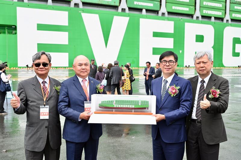 高雄港第七貨櫃中心啟用 陳其邁：市府扮演航運堅強夥伴 奠定高雄港成為世界海運的樞紐
