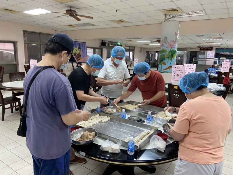 高榮家關懷弱勢暖心相挺　愛心水餃不停歇